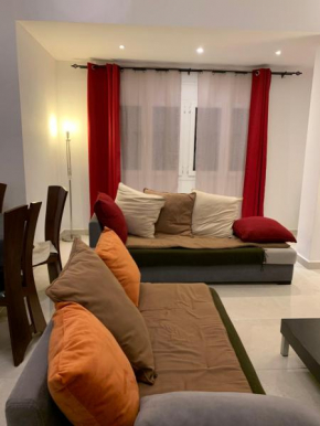 Charmant appartement pour famille uniquement en résidence à Oran Gambetta